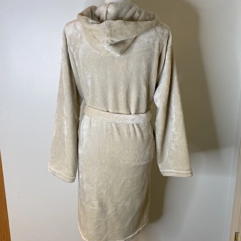 Summer & Rose Tan Robe - Picture 3 of 5